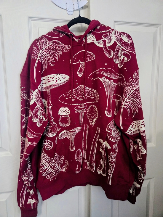 Homboldt Apparel Other - Maroon Hoodie with Cream Mushroom Print